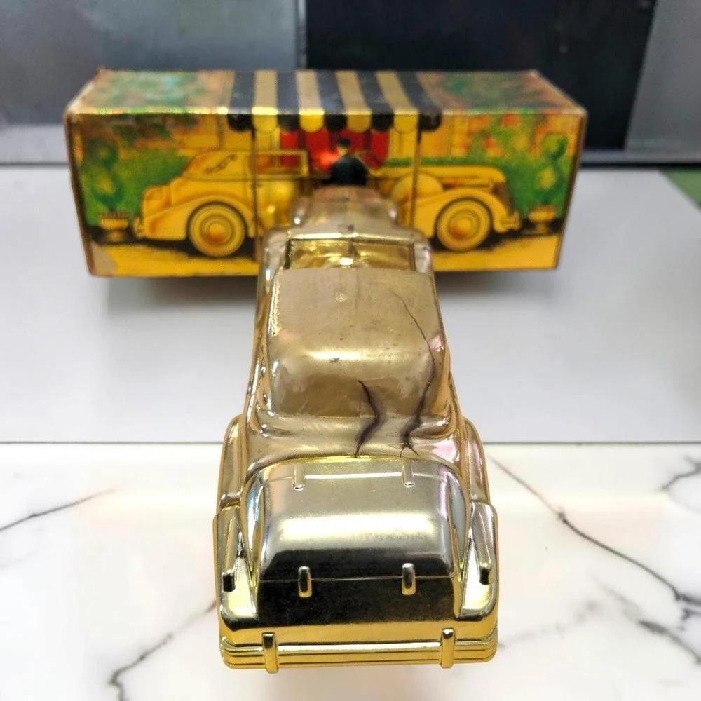 VTG 70s Avon Solid Gold Cadillac Wild Country After Shave 6oz Men Bottle NIB Box